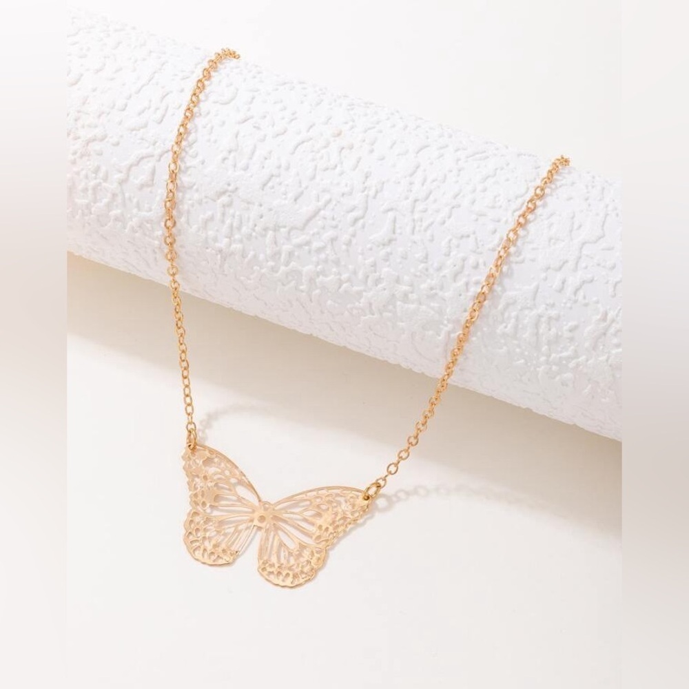 Elegant Gold Butterfly Necklace